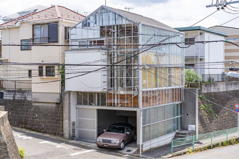 有名建築家が手掛けた桜ヶ丘（神奈川県大和市）のガレージハウス