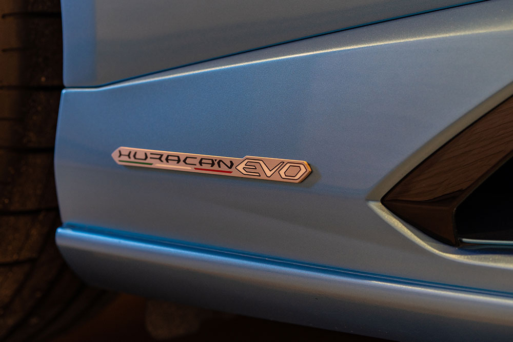 Lamborghini Huracán EVOのエンブレム