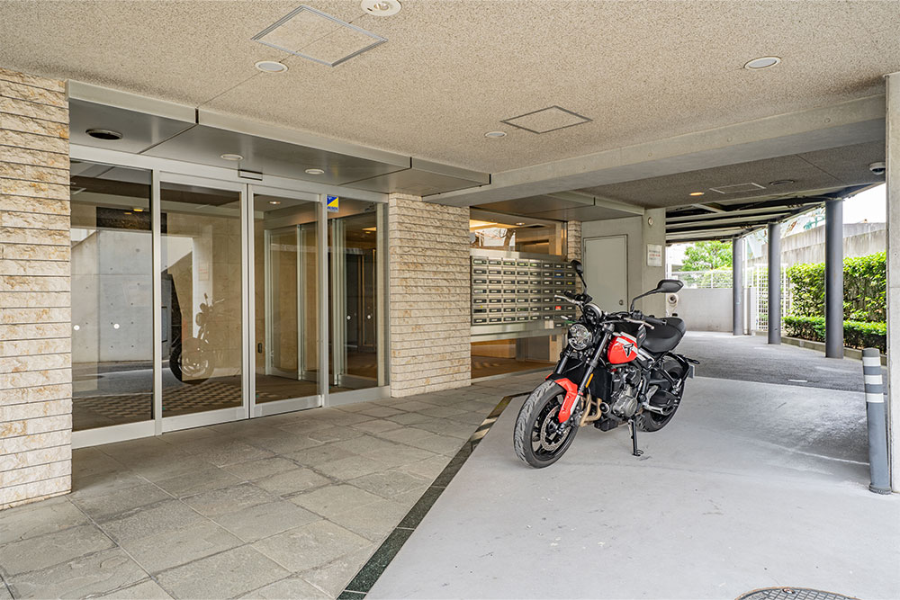マンションエントランス