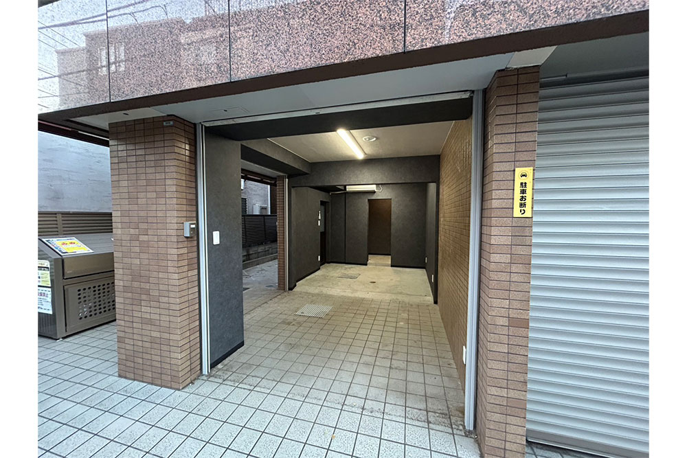 B区画のガレージ