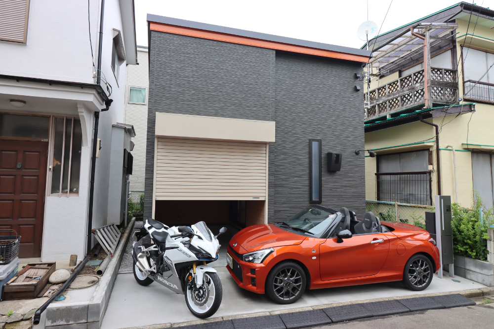 川越市の賃貸戸建バイクガレージハウスとHonda_CBR250RR＆DAIHATSU_COPEN GR SPORT