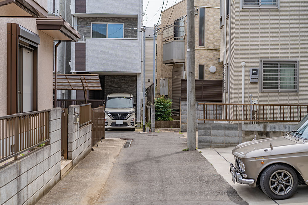 前面道路の様子（南向き）