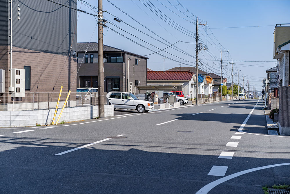 東側前面道路の様子