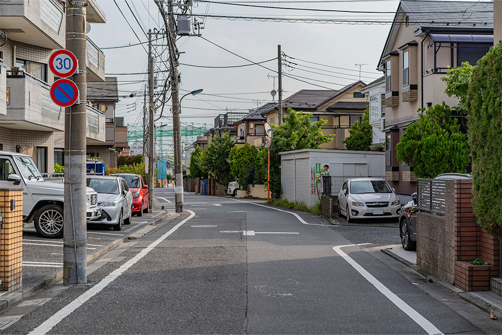 幅員約5.8mの前面道路