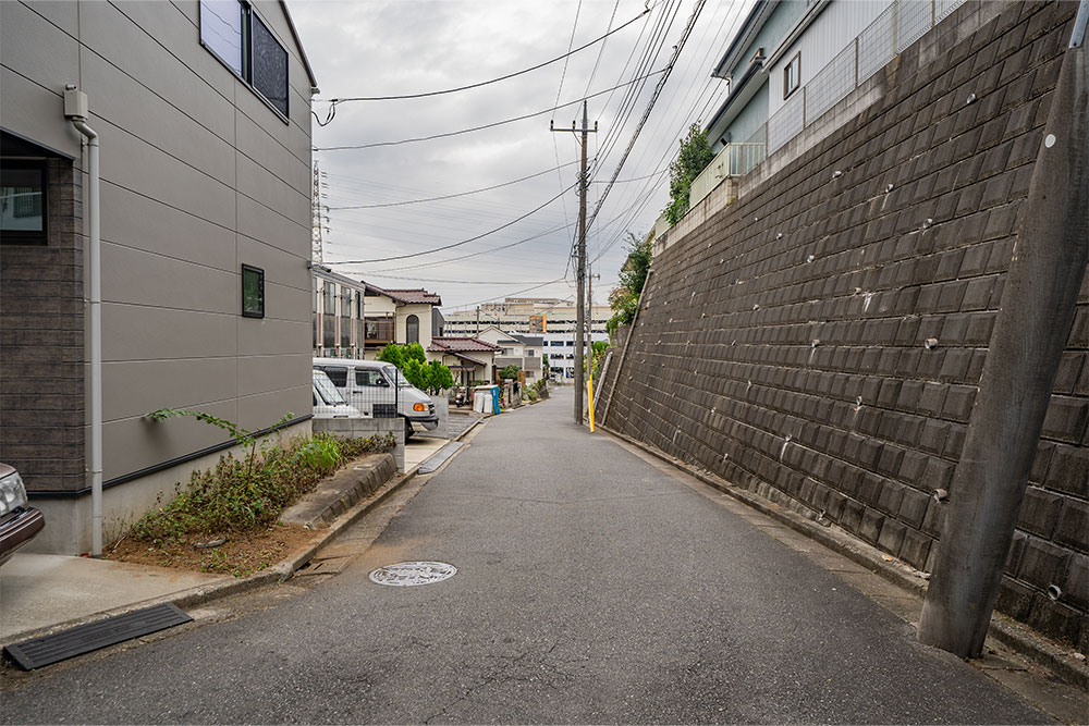 東側道路の様子