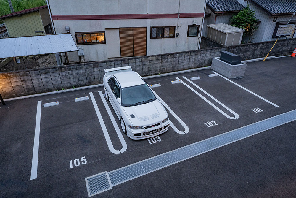 各戸1台ずつ付帯する屋外駐車場