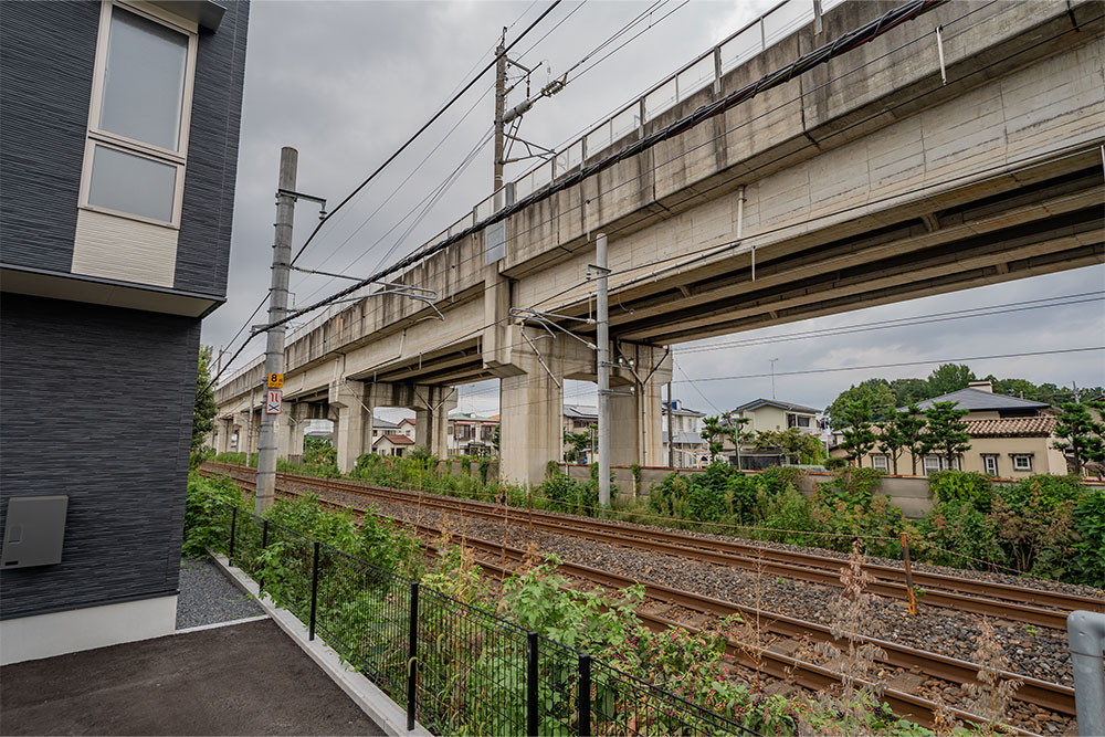 敷地東側の線路