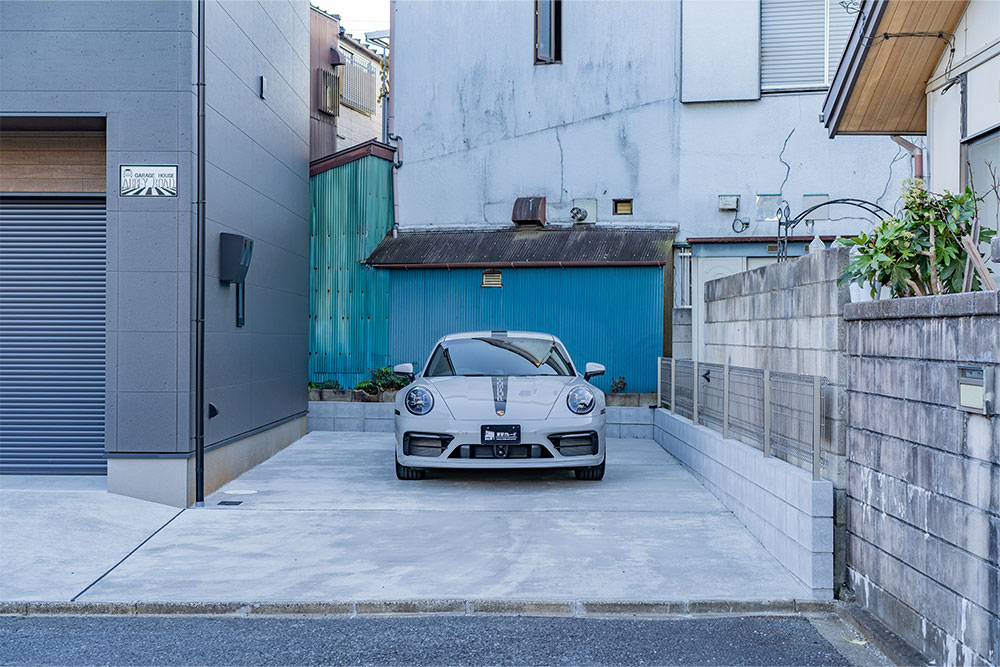 2号室の屋外駐車スペース