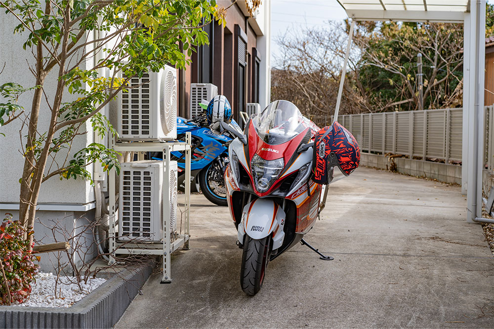 2台のGSX1300R 隼