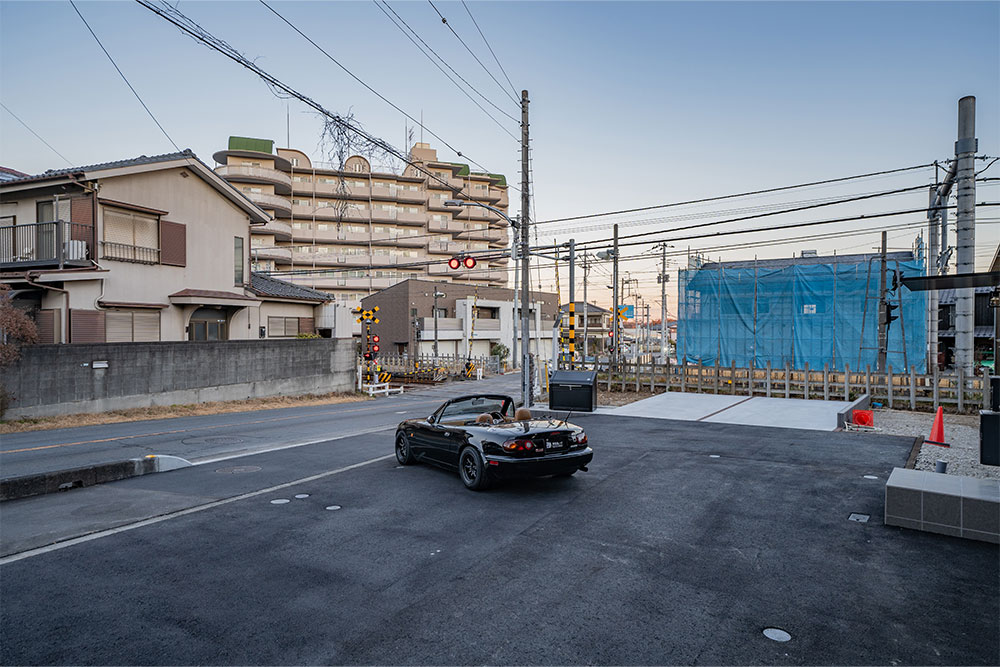 頭から進入し、敷地内で切り返しできる