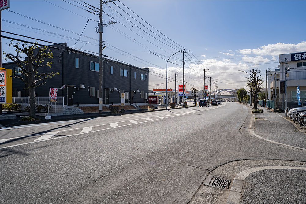 西側前面道路の様子