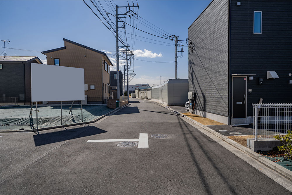 東側前面道路の様子