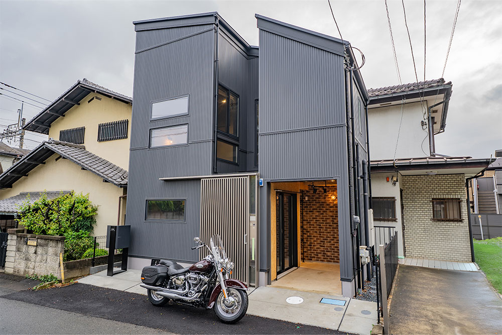 東京都調布市東つつじケ丘1丁目の戸建バイクガレージハウス「HOBIEつつじケ丘」とHarley-Davidson_HeritageClassic114