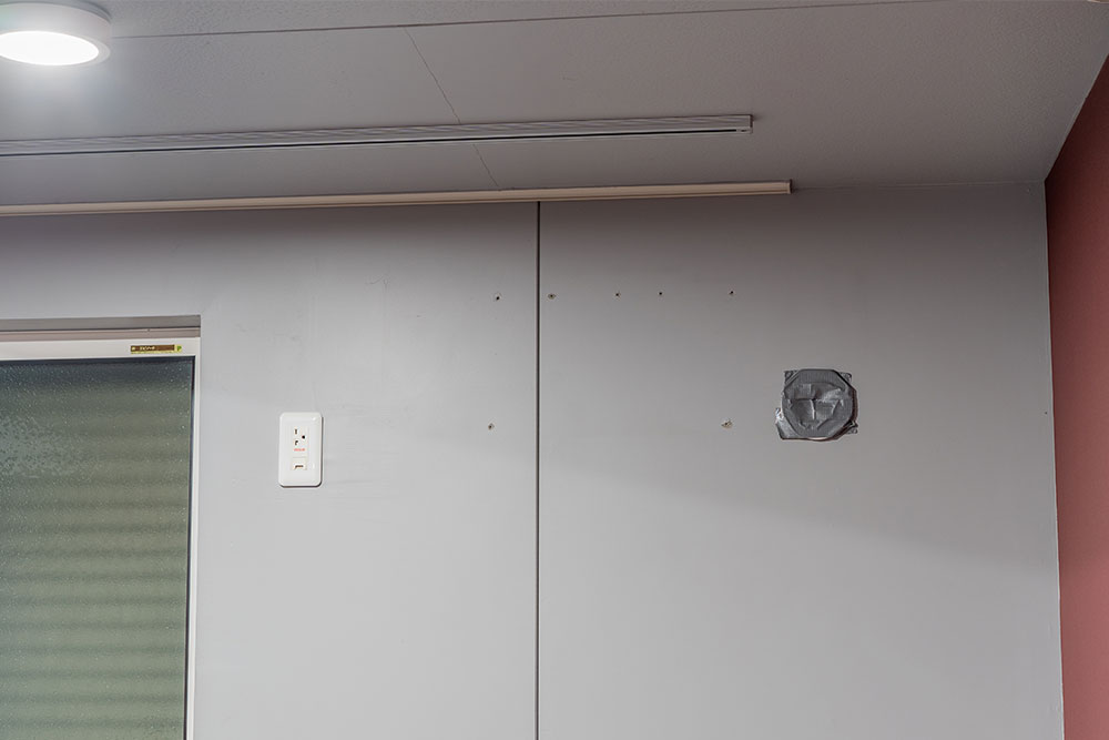 エアコン設置用200V電源と配管穴