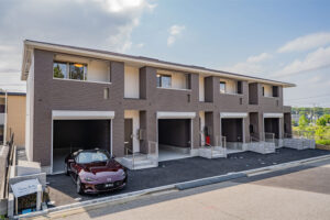 収納豊富な93m²、新婚夫婦にぴったりな2LDK+ガレージ｜白井市