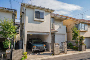 SUV&バイク2-3台にぴったりなツインガレージ完備|上尾市