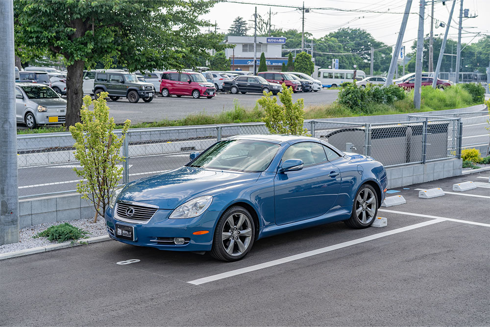 敷地内月極駐車場