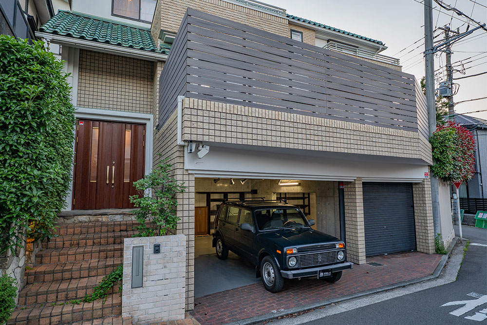 低車高もSUVも対応するコダワリの設計