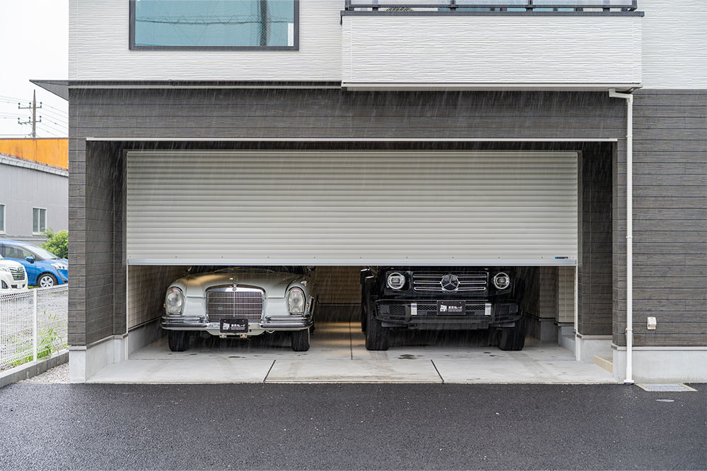 ガレージに駐車したG400d＆280SE3.5Coupe