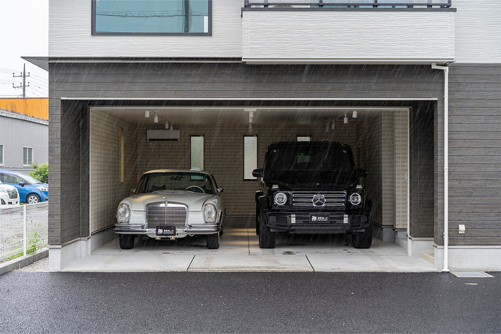 ガレージに駐車したG400d＆280SE3.5Coupe