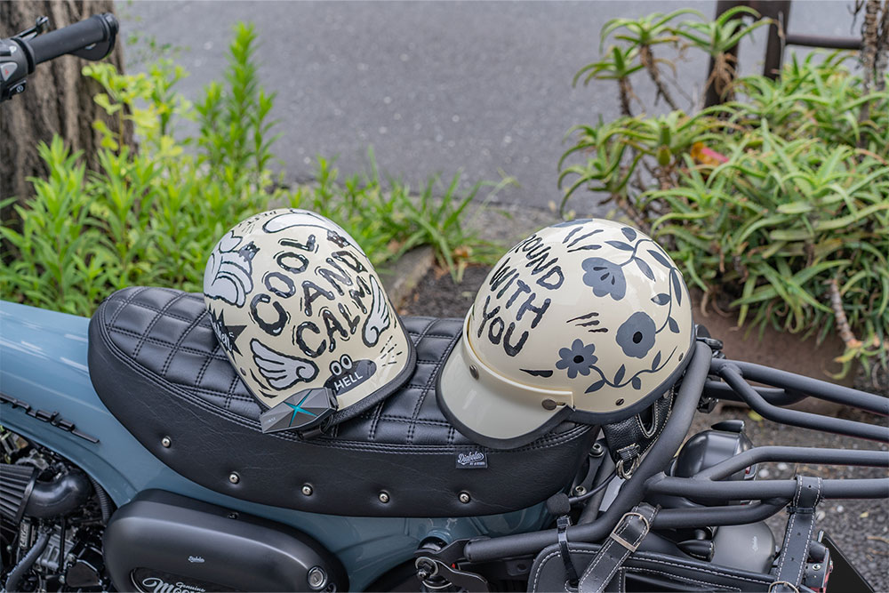 ダックス125とヘルメット