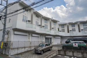 防音室完備、戸建てライクな3層メゾネット｜読売ランド前駅 徒歩7分