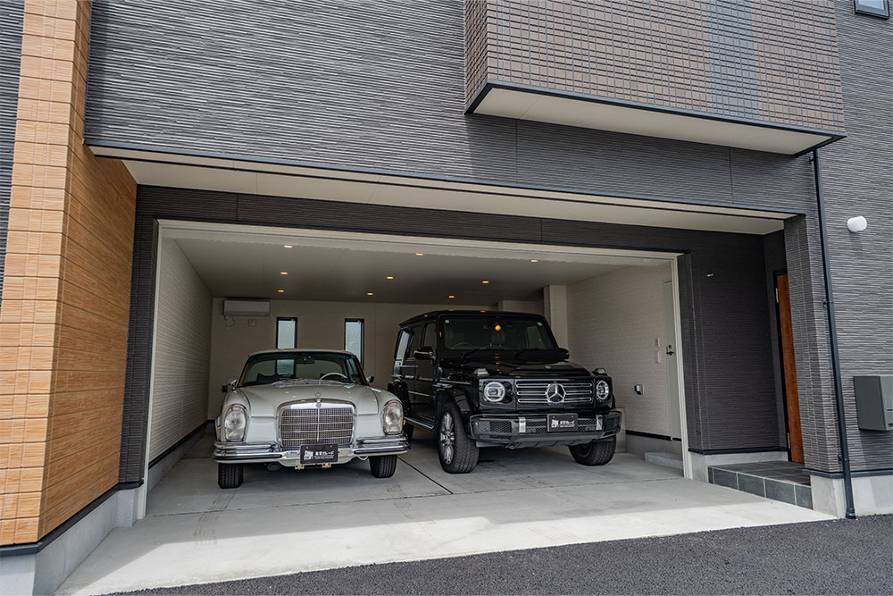 ガレージに駐車した280SE 3.5Coupe&G400d