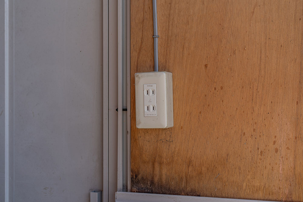 電気契約することでコンセントを利用できる