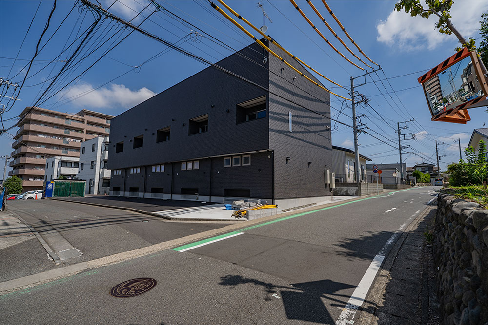 西側から見た周辺道路の様子