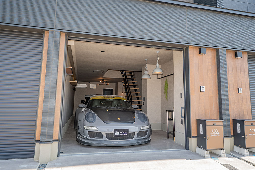 ガレージに駐車した911(Type997)