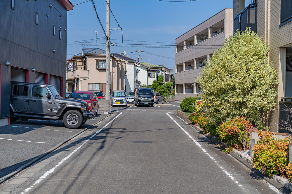 ガレージ前面道路の様子