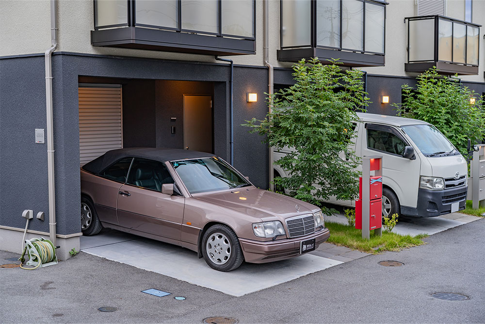 奥行4.90mの屋外駐車スペース