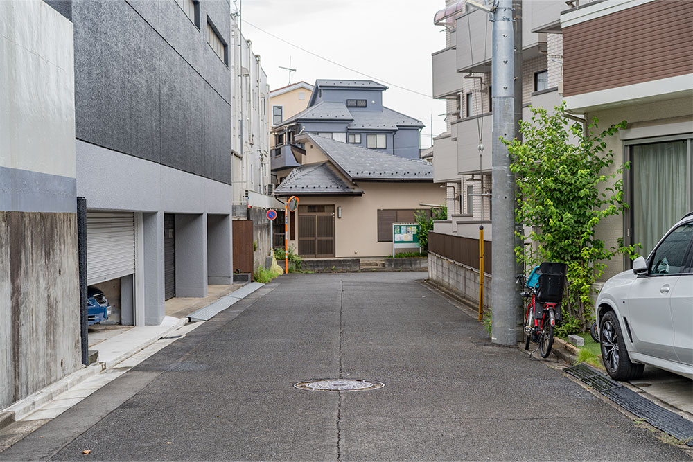 ガレージ前道路の様子