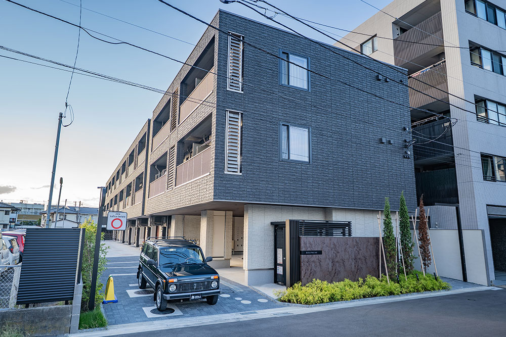 積水ハウス施工の鉄骨造3階建てマンション