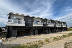 省エネなZEH仕様、ビジネス拠点にも適したガレージハウス｜羽曳野市