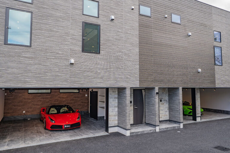 1〜3台プラン有、バルコニーへ繋がるロフト＆シースルー床｜足立区