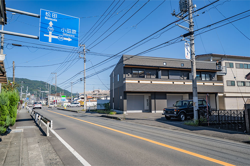 前面道路(県道720号)の様子