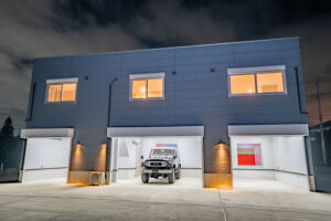 床面積217m&sup2;、グループ利用にも適した2LDK+4台ガレージ｜御殿場市