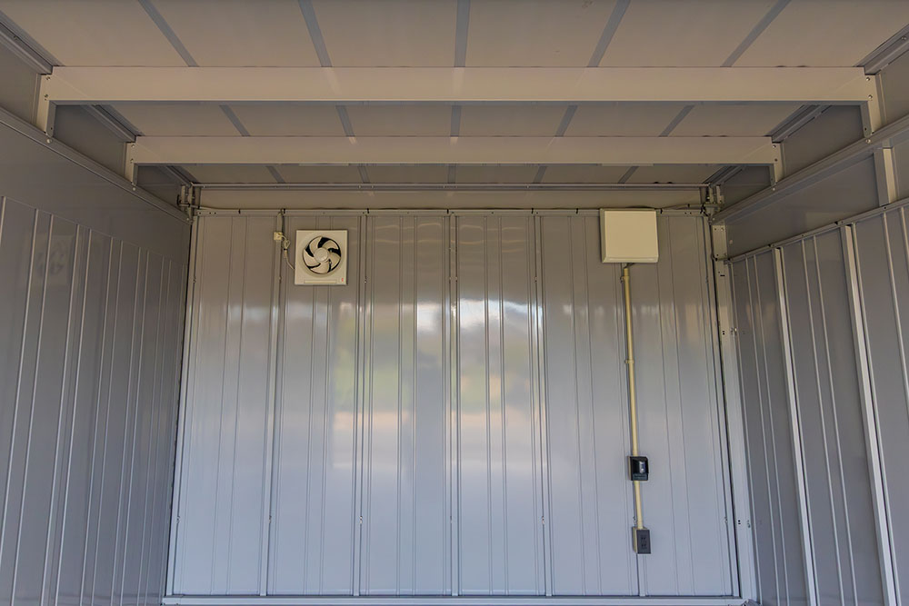 換気扇、EV充電用200V電源、100Vコンセント