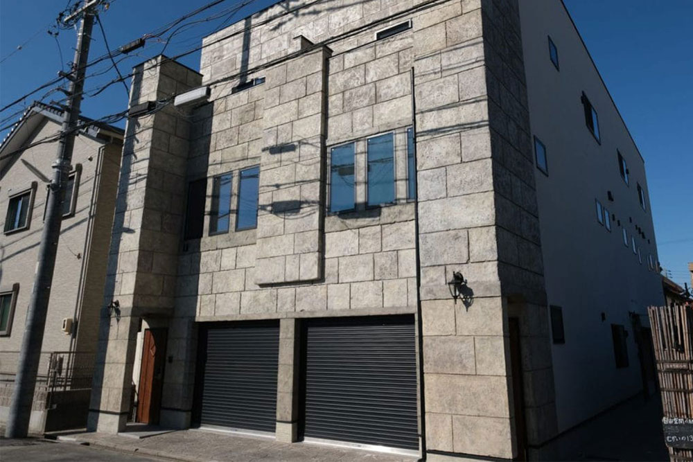 A/B号室は4輪向けガレージ付き間取り