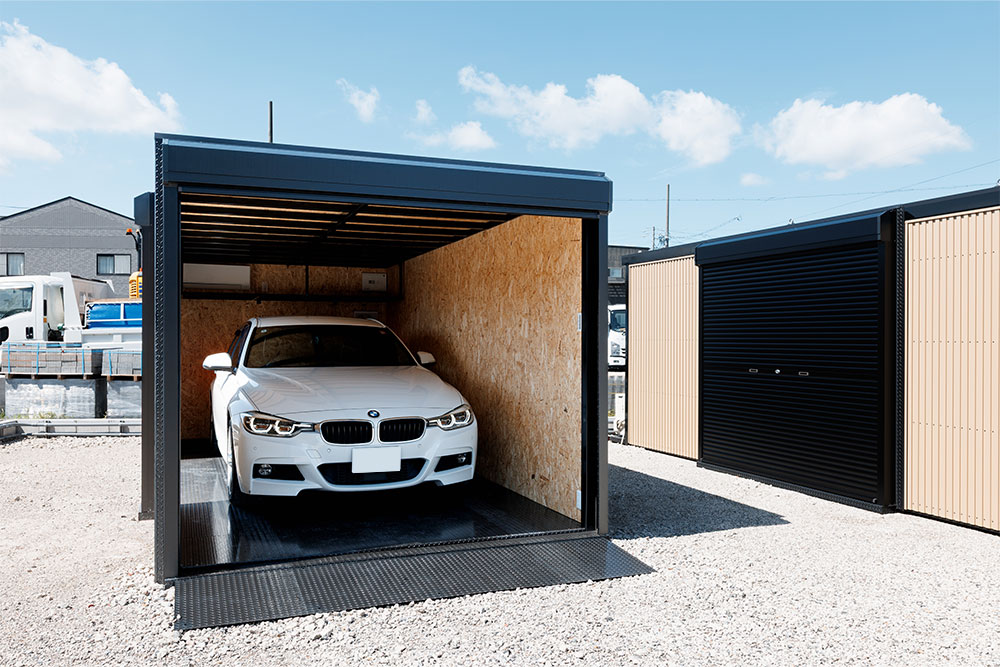 ガレージに駐車したBMW_3シリーズ