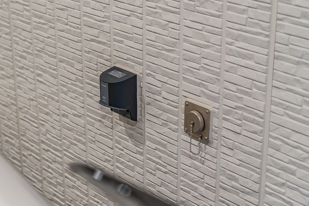 EV充電用200V電源&給電用のフランジインレット