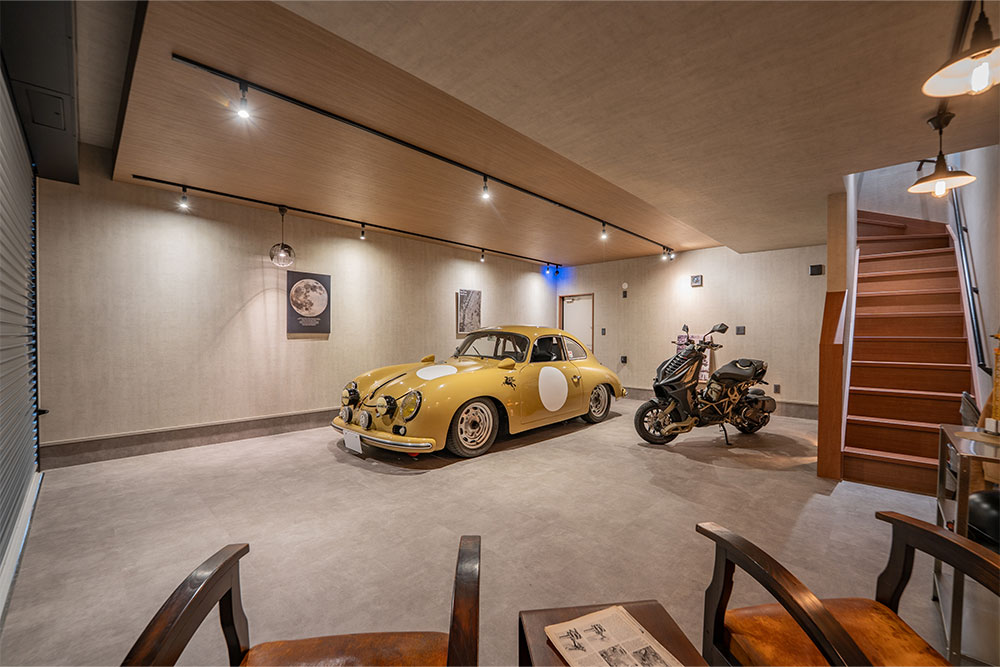 ガレージに駐車したPorsche_356A