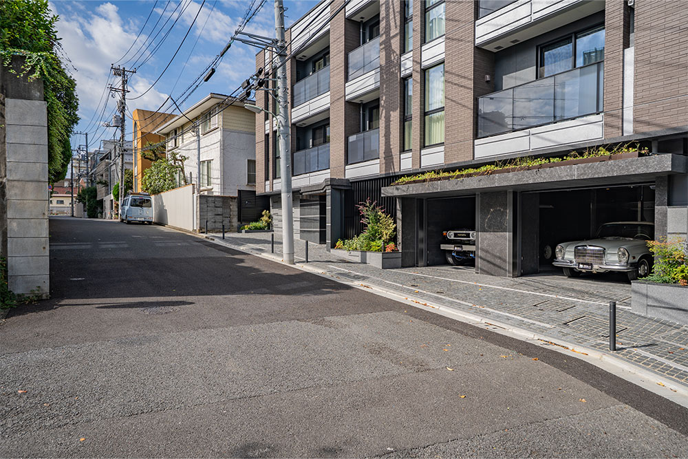 前面道路の様子(西側)