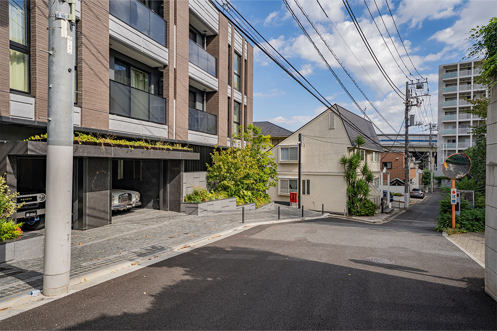 前面道路の様子(東側)