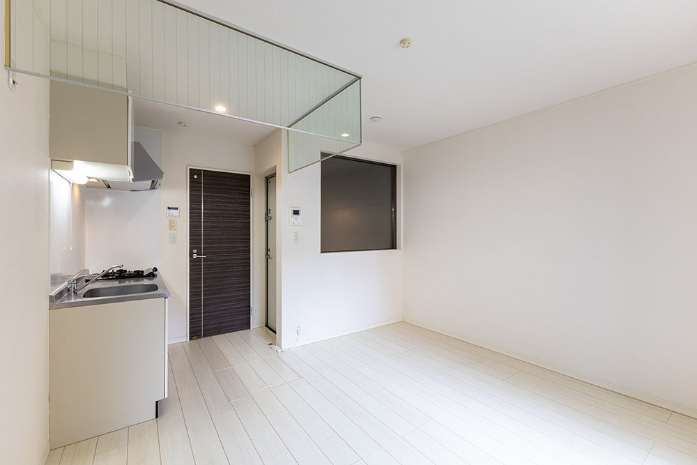 白基調で統一されたワンルーム（9帖）