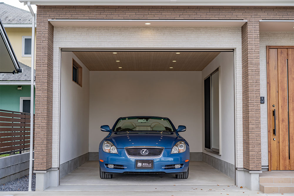 ガレージに駐車したLEXUS_SC430