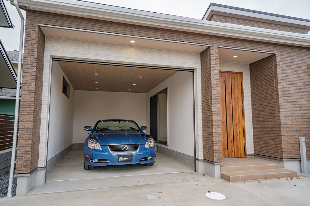 ガレージに駐車したLEXUS_SC430