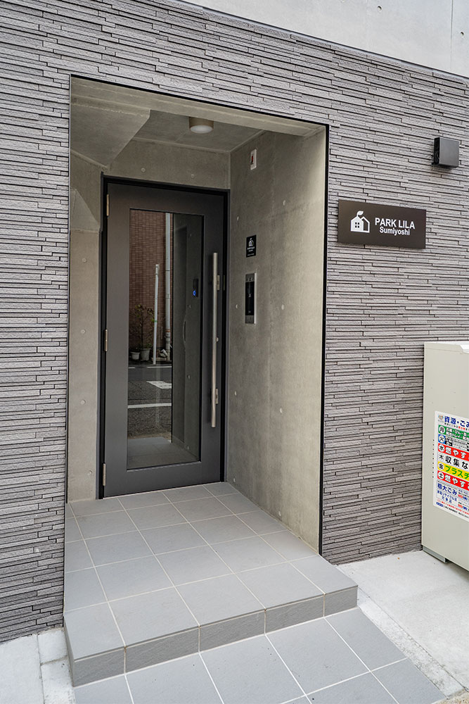 マンションエントランス