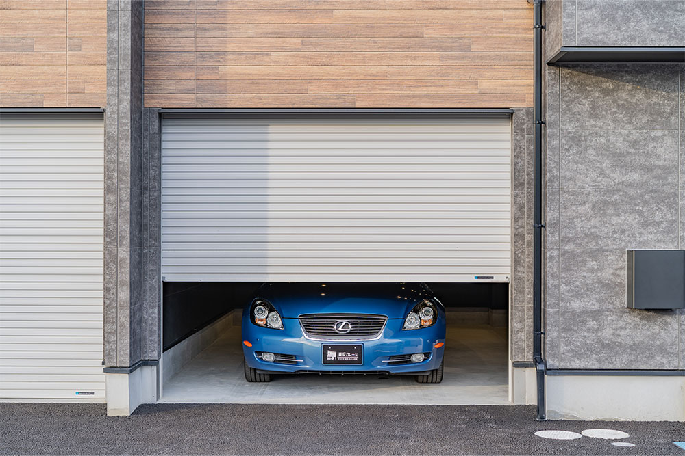 ガレージに駐車したLEXUS_SC430